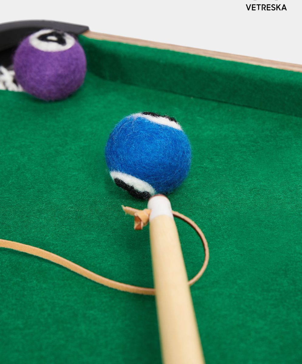 Cat Scratching Scratcher Tree Pad Toy - Snooker Billiard Table VETRESKA