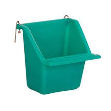 PLASTIC FEEDERS & DRINKERS